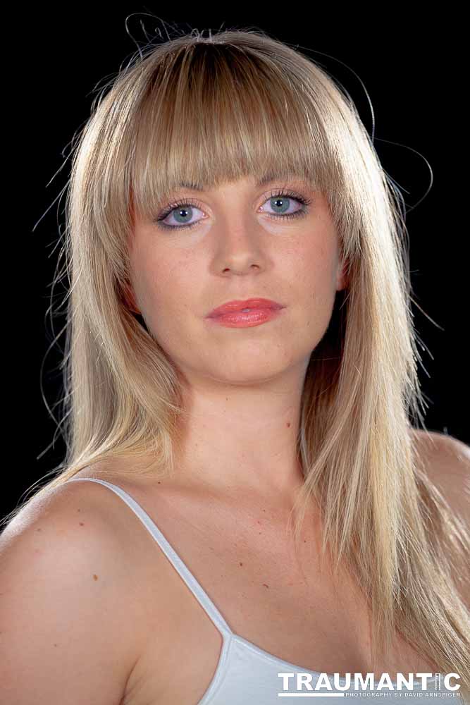 I met T'Lane through a session I shot for a friend of hers on Manhattan Beach. She was absolutely gorgeous and I was thrilled that she agreed to shoot with me.